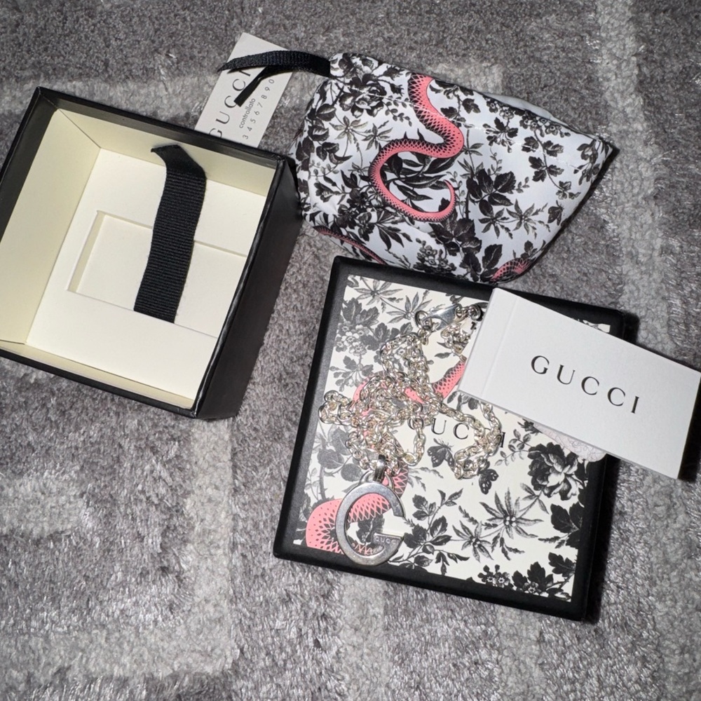Gucci letter “G” Necklace 
New with Box & Dust Bag - Picture 3 of 5